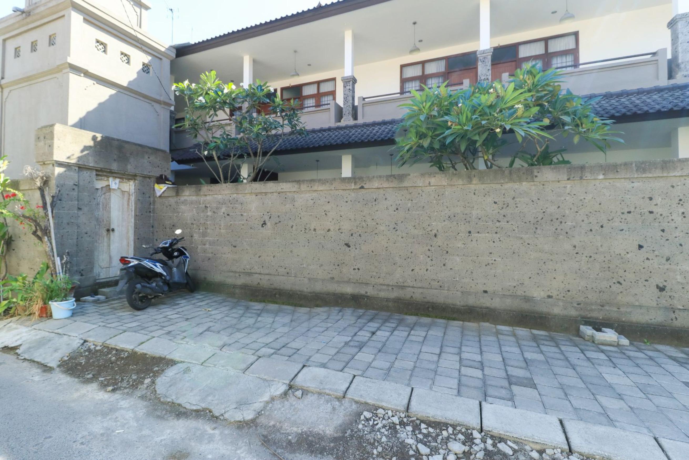 Kak Garden Inn Kuta Lombok Esterno foto